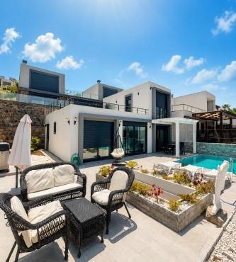 Stunning 3-Bedroom Sea View Villa with Private Pool, Garden & BBQ in Yalıkavak, Bodrum in Bodrum