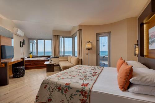 Limak Lara Deluxe Hotel & Resort Antalya