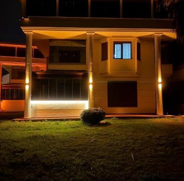Beachfront Duplex 3-BR in Pelitköy, Beach Access