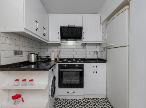 Charming Cozy 2bed1bath Shoreline Bebek! #95 in Istanbul
