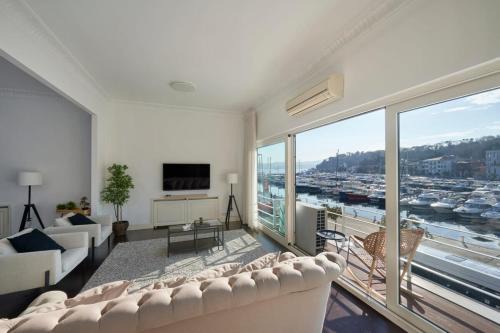 Gorgeous Bright 4bed Gem w ViewsBalcony! #115 in Istanbul