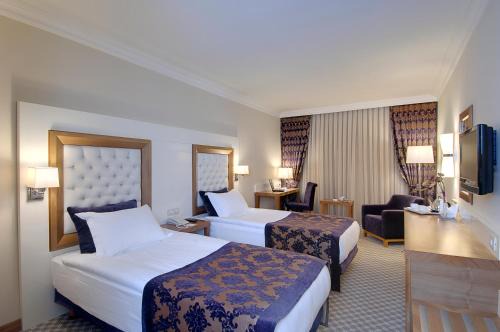 Tugcu Hotel Select