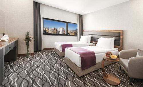 Lilium Hotel & Suites