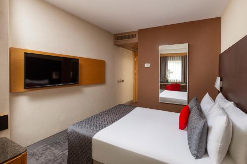 Nippon Hotel